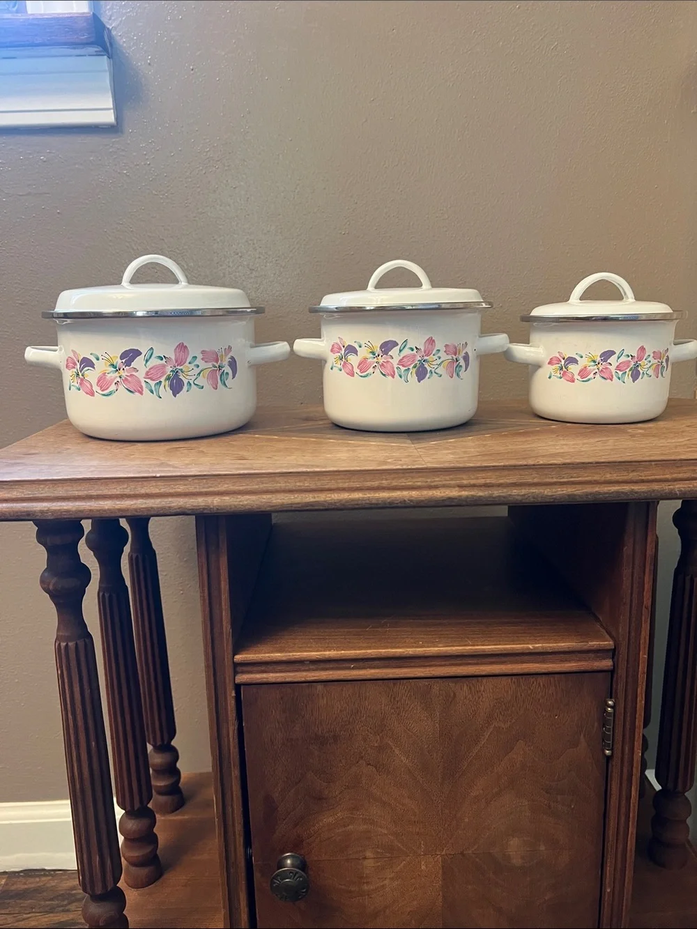 Set of three Vintage floral mini stockpots with lids
